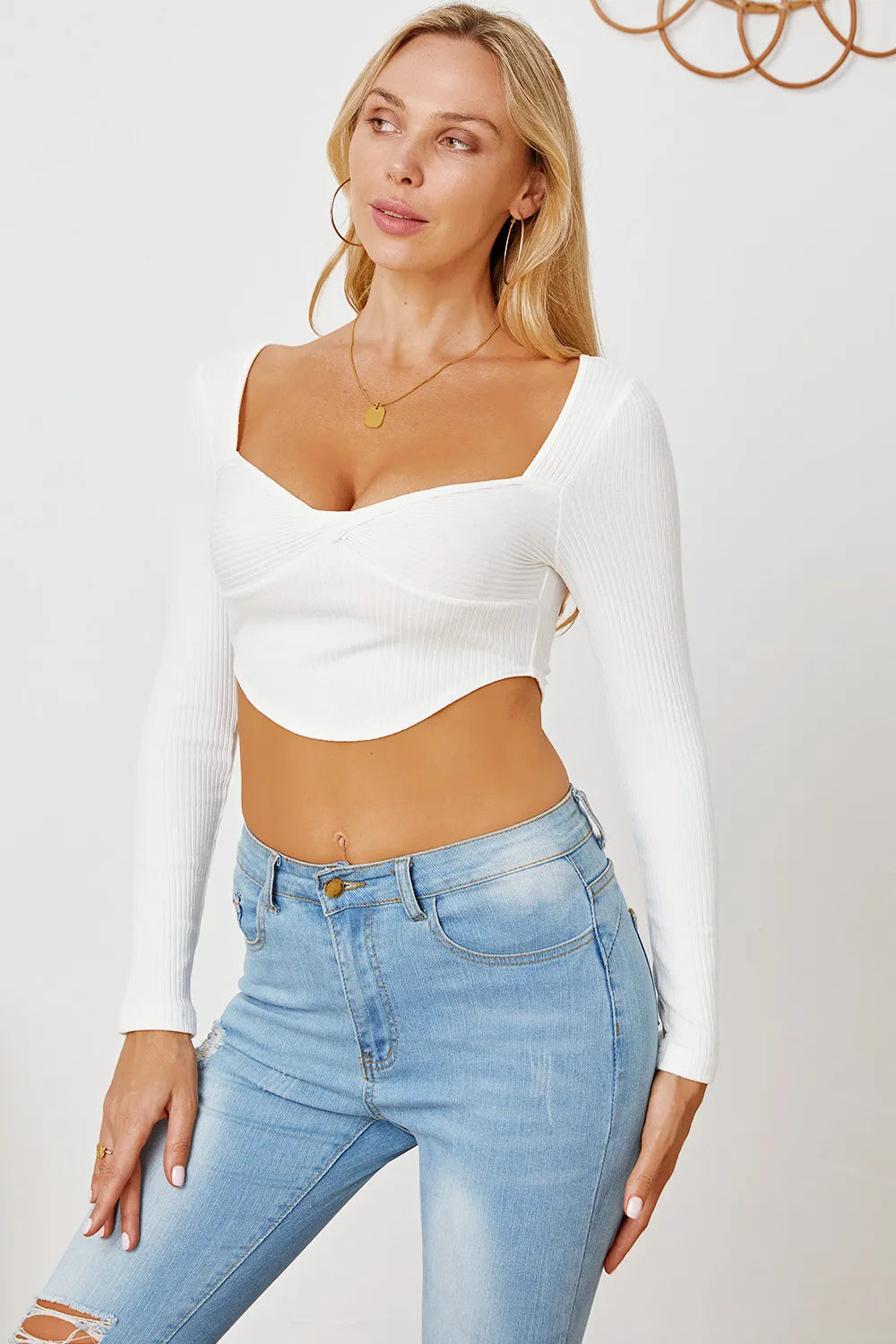 f9995947-199a-4350-a4d8-58a43f358968-Max